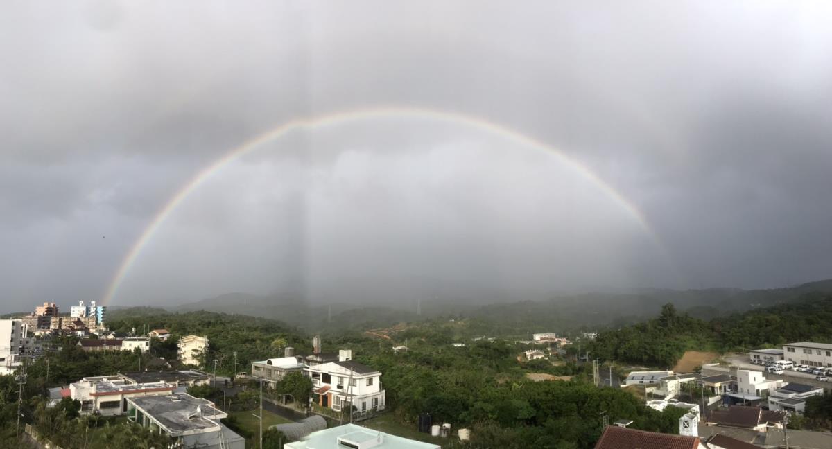 沖縄本島横断ツアー　最終日の朝に虹